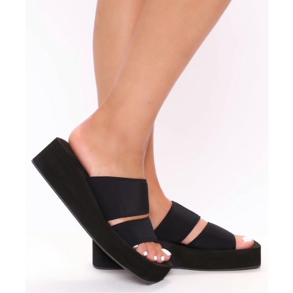 Black Dual Strap Platform Slip On Sandal - Picture 3 of 10